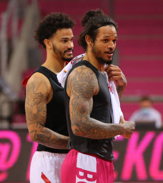 阿尔马达的 阿尔马达的